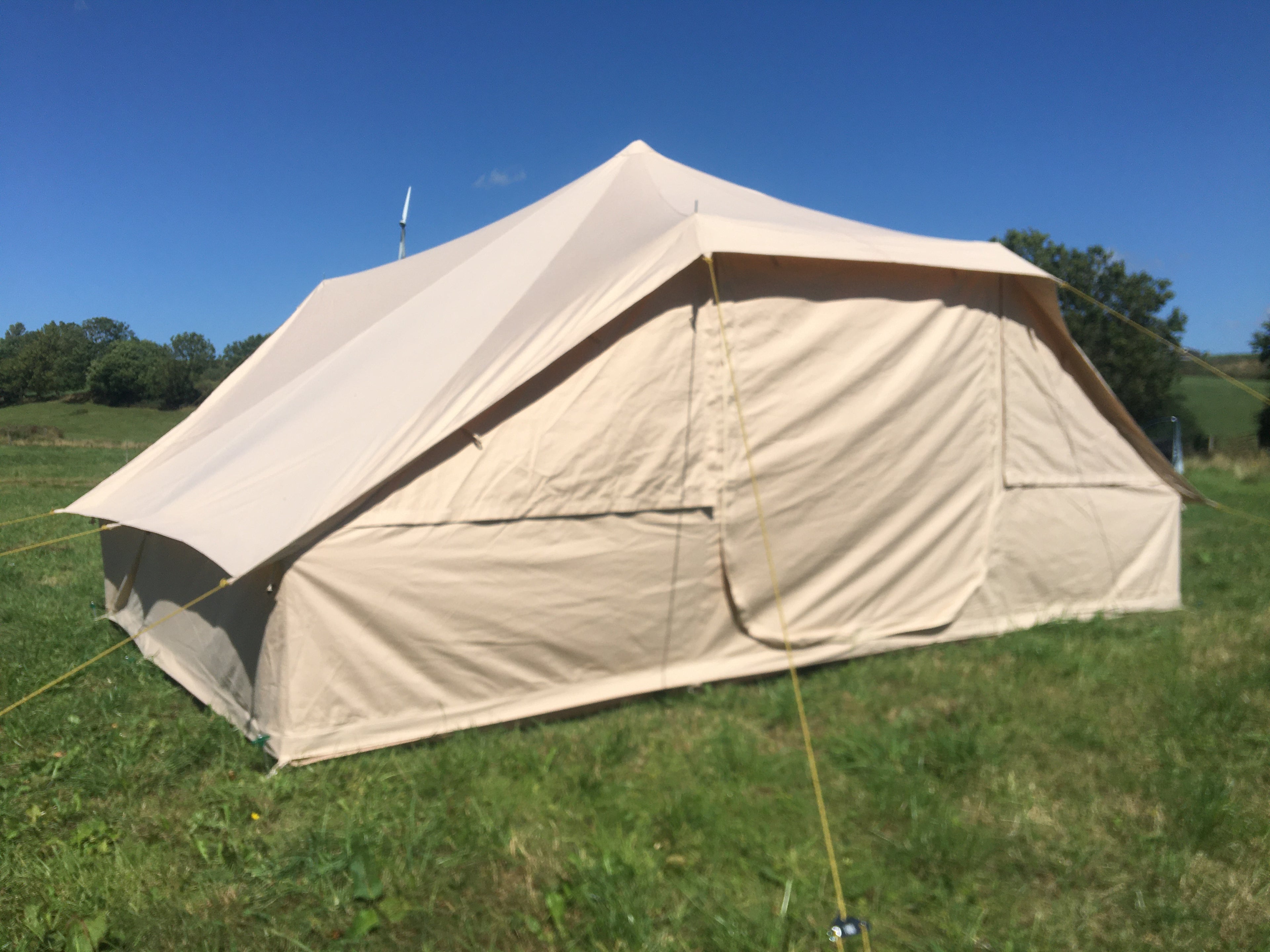 DubPod Roamer - 3m x 4.4m Camper Tent