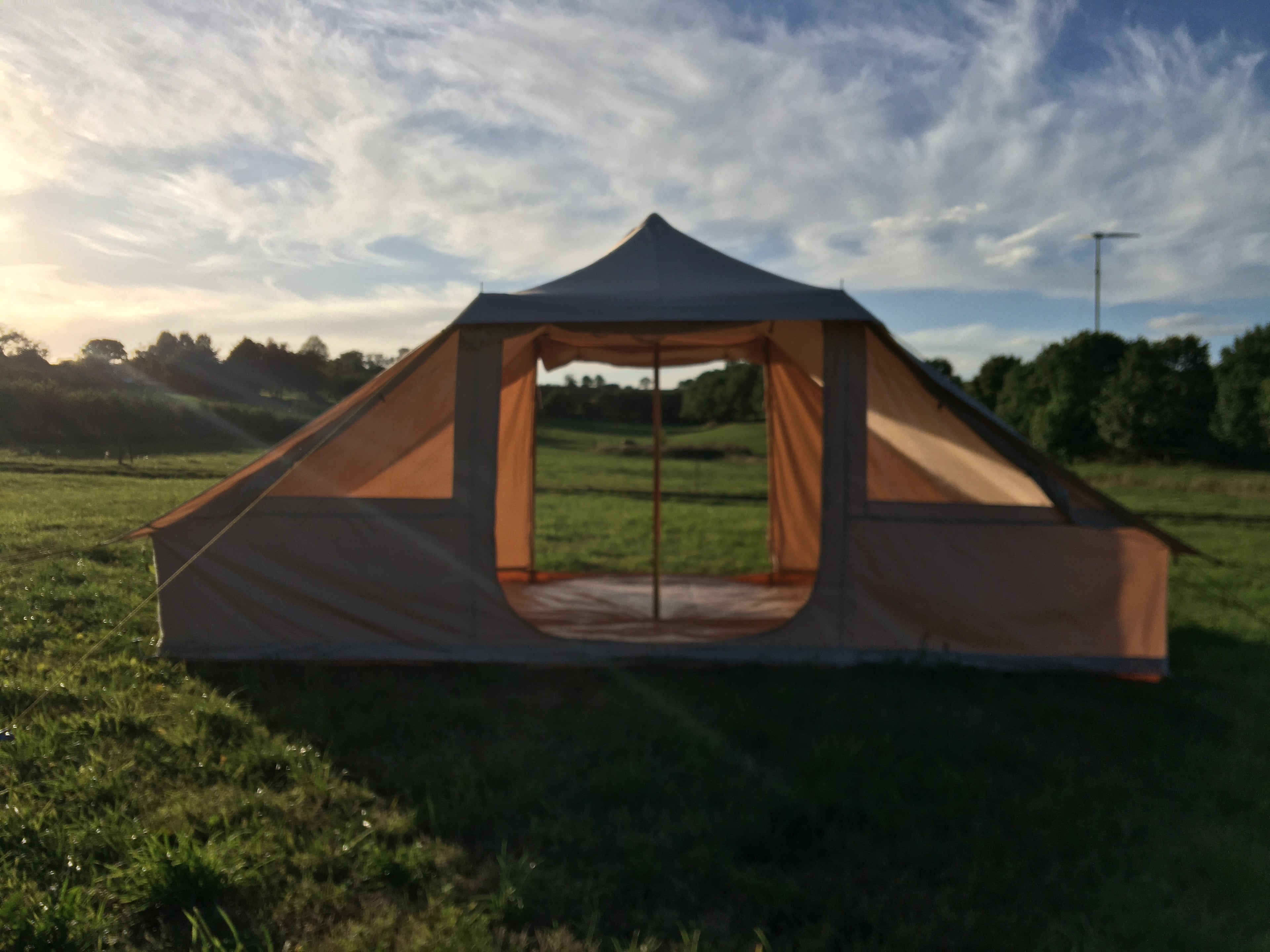 DubPod Roamer - 3m x 4.4m Camper Tent