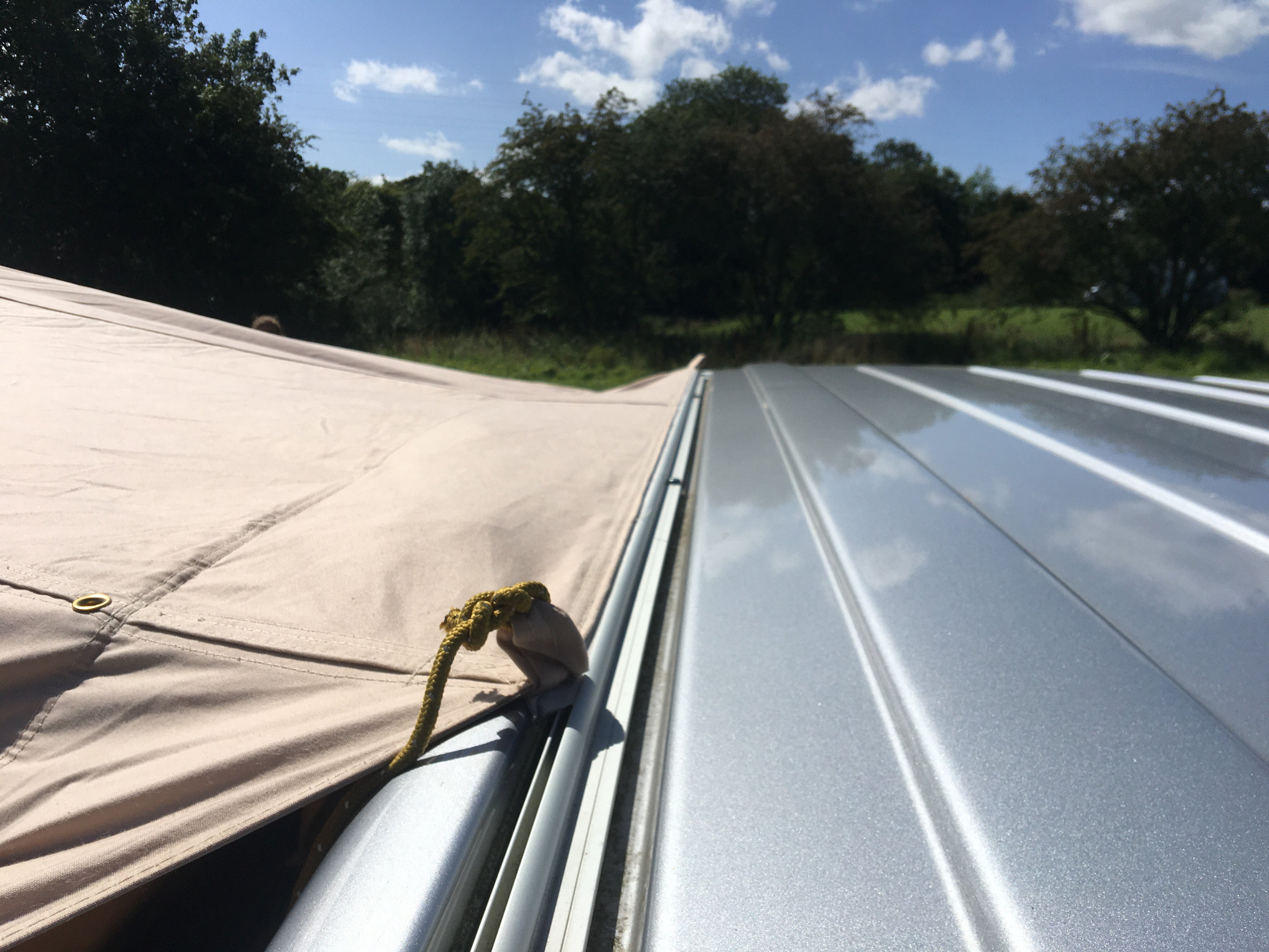 DubPod Roamer - 3m x 4.4m Camper Tent